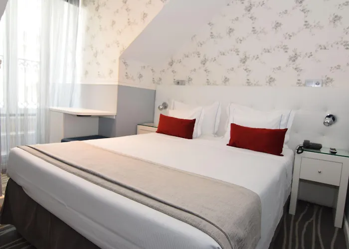 מלון Florescente 3*