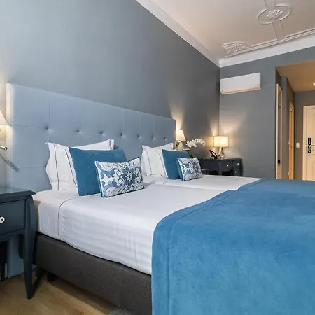 Otel Florescente 3*