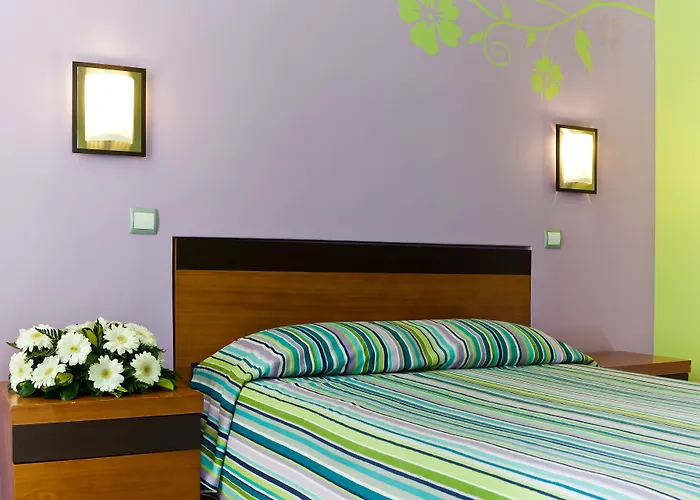 מלון Florescente 3*